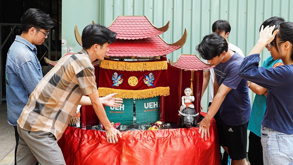 [Tạp chí điện tử Hòa Nhập]Sinh viên Dubai casino link nhà cái Dubai chính thức không chặn mới nhất Kinh tế Thành phố Hồ Chí Minh chế tạo Robot múa rối nước