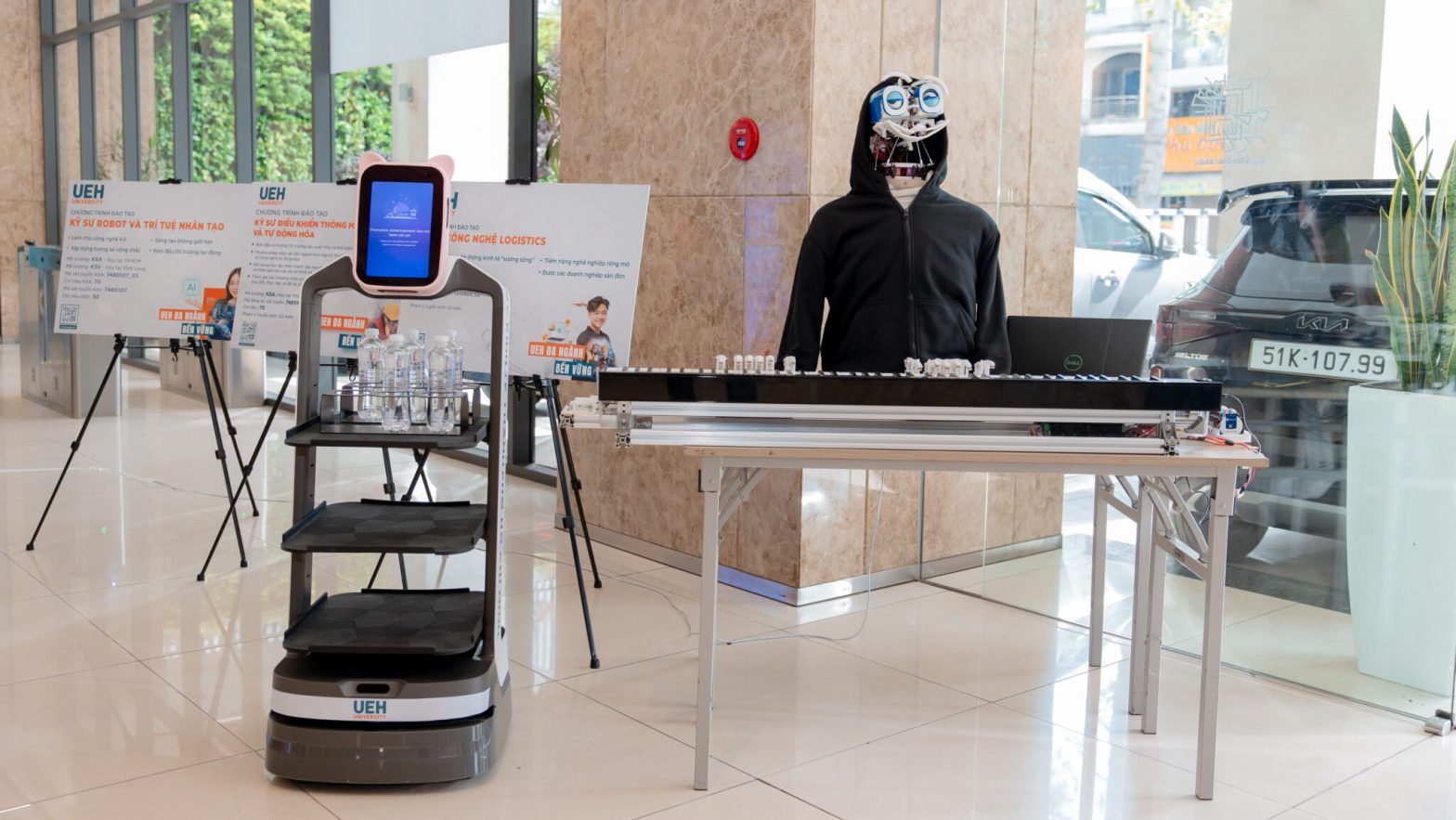 [Báo Tuổi Trẻ] Sinh viên Dubai casino link nhà cái Dubai chính thức không chặn mới nhất Kinh tế TP.HCM chế tạo robot chơi đàn piano