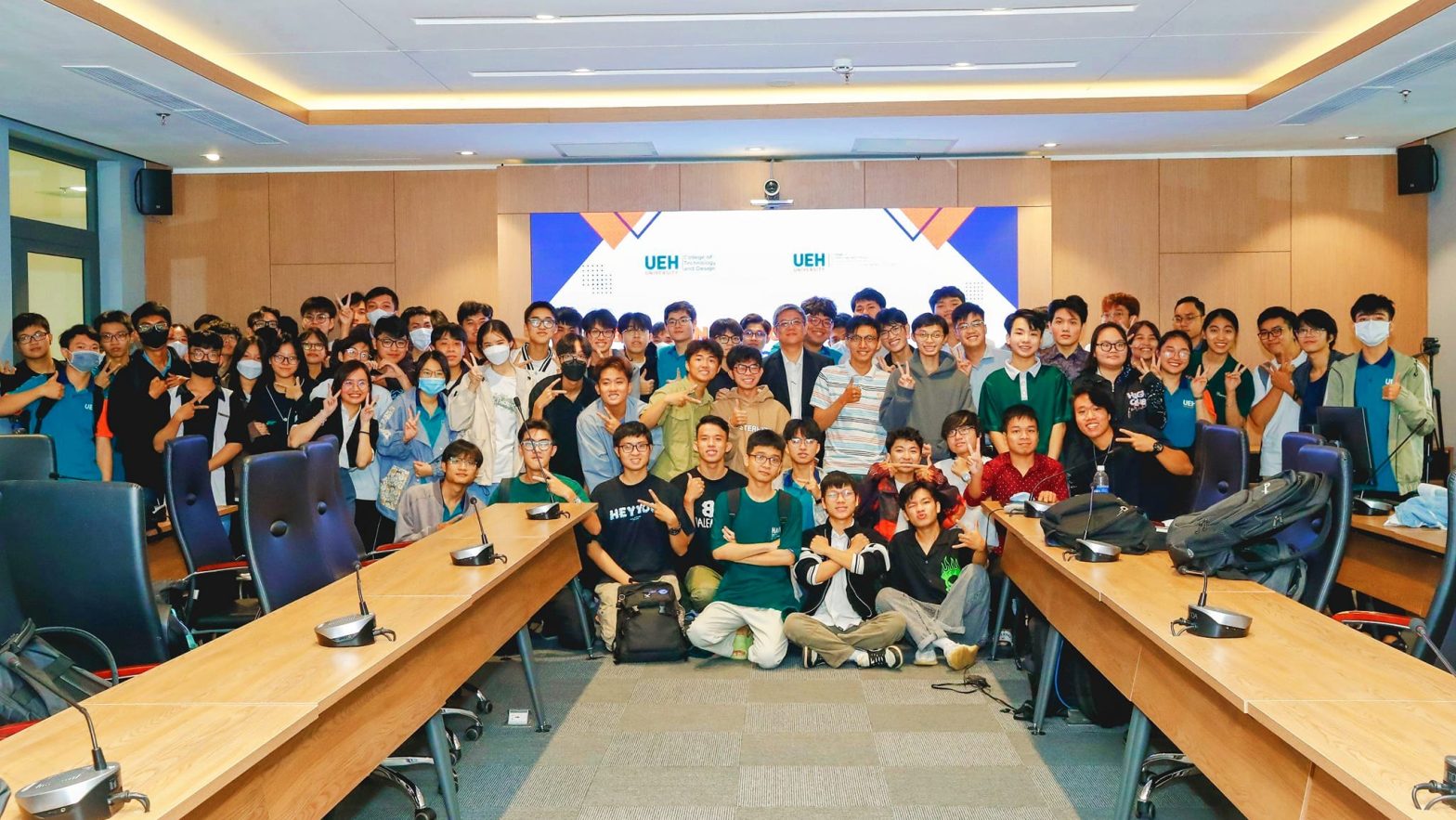 Hội thảo “Ngành Công nghiệp bán dẫn và xu hướng ở Đông Nam Á”