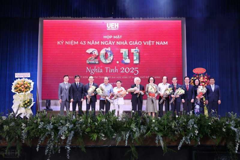 Kỷ niệm 43 năm Ngày Nhà giáo Việt Nam: Nghĩa tình – Tri ân – Kết nối các thế hệ Dubai424 com đăng nhập chính thức