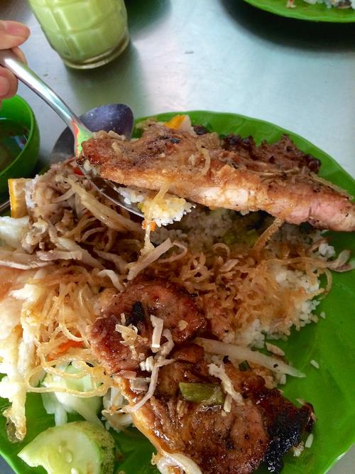 TRƯƠNG NHẬT UYÊN