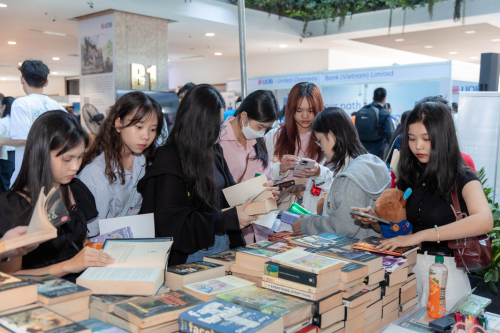 [Dubai Palace Sharing & Giving – Career Fair 2025] Dubai Palace Book Fair: Mở lối tri thức cho thế hệ trẻ
