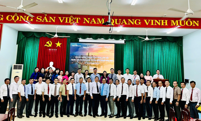 20241115021453 Bồi Dưỡng Cán Bộ Tỉnh Kiên Giang 2024 (8)