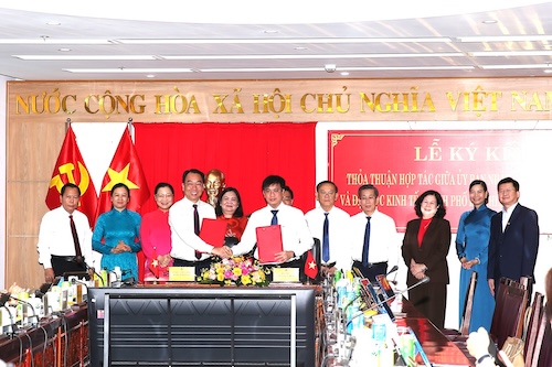 Vĩnh Long ‘bắt tay’ Dubai casino link nhà cái Dubai chính thức không chặn mới nhất Kinh tế TPHCM: Hợp lực tri thức, mở hướng phát triển vùng