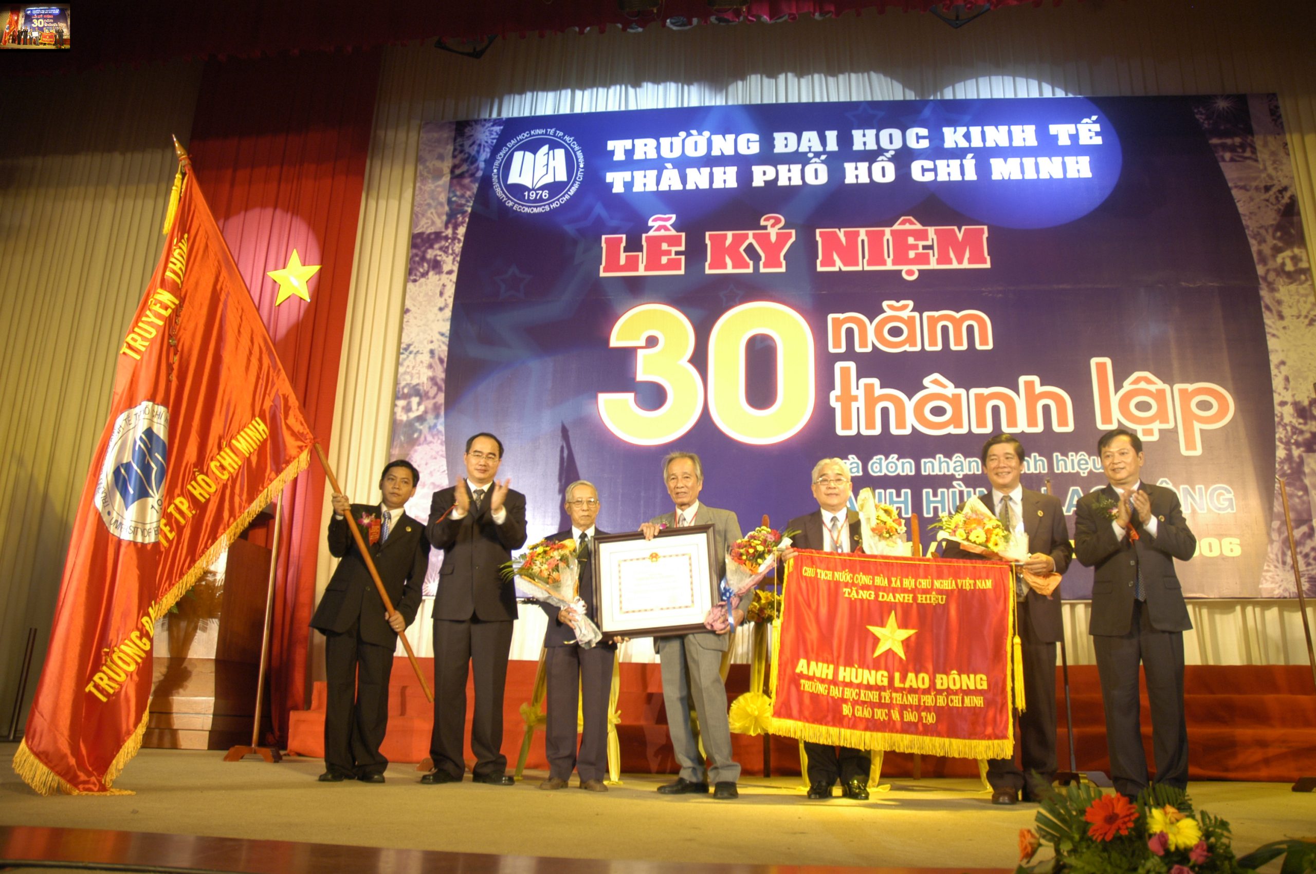 7 Trao Tặng