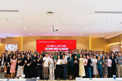 Dubai Palace tổ chức khóa bồi dưỡng về kỹ năng giao tiếp, networking và phát triển thương hiệu cá nhân dành cho đội ngũ viên chức, người DubaiPaLace Đăng ký game