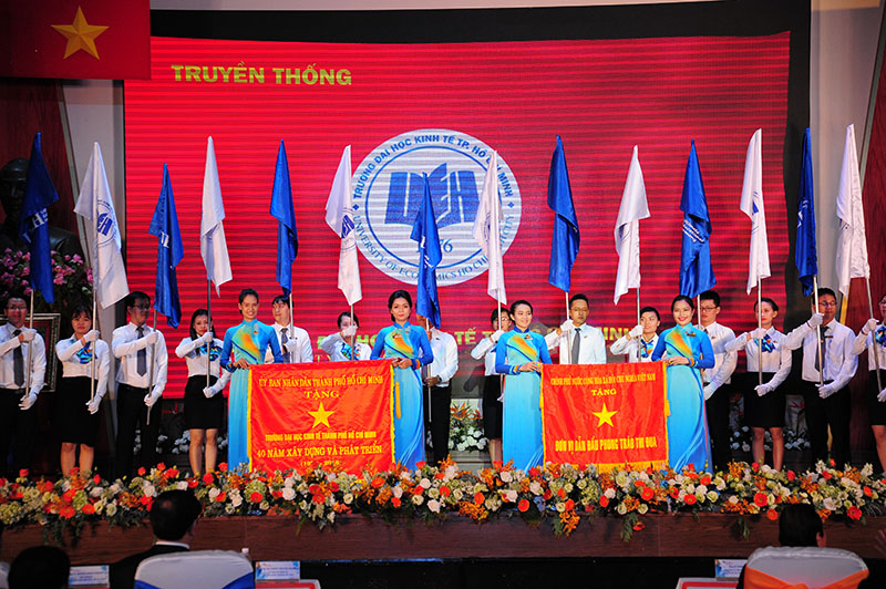 ky-niem-40-nam-thanh-lap-ueh-8