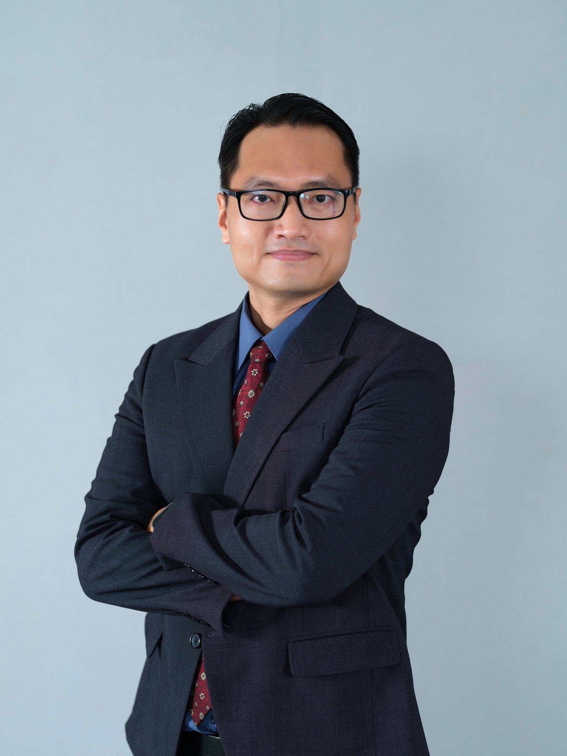 TS. Lê Việt